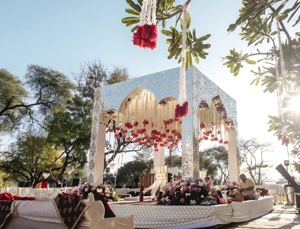 Mirrored mandap in the garden