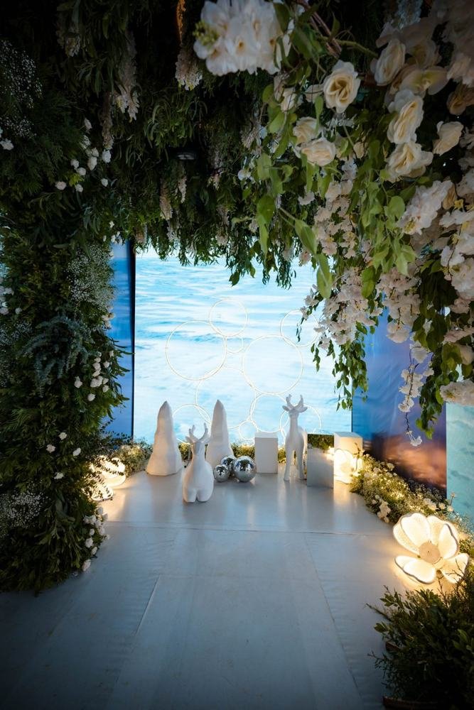 Floral tunnel entrance