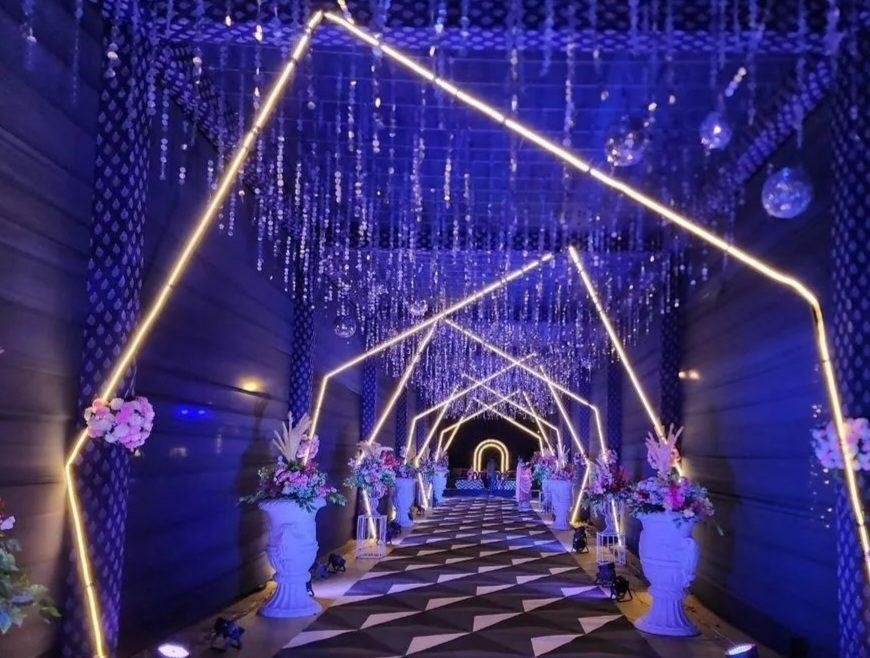 Geometric light tunnel